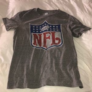 NFL Team Apparel Men’s T- Shirt size small